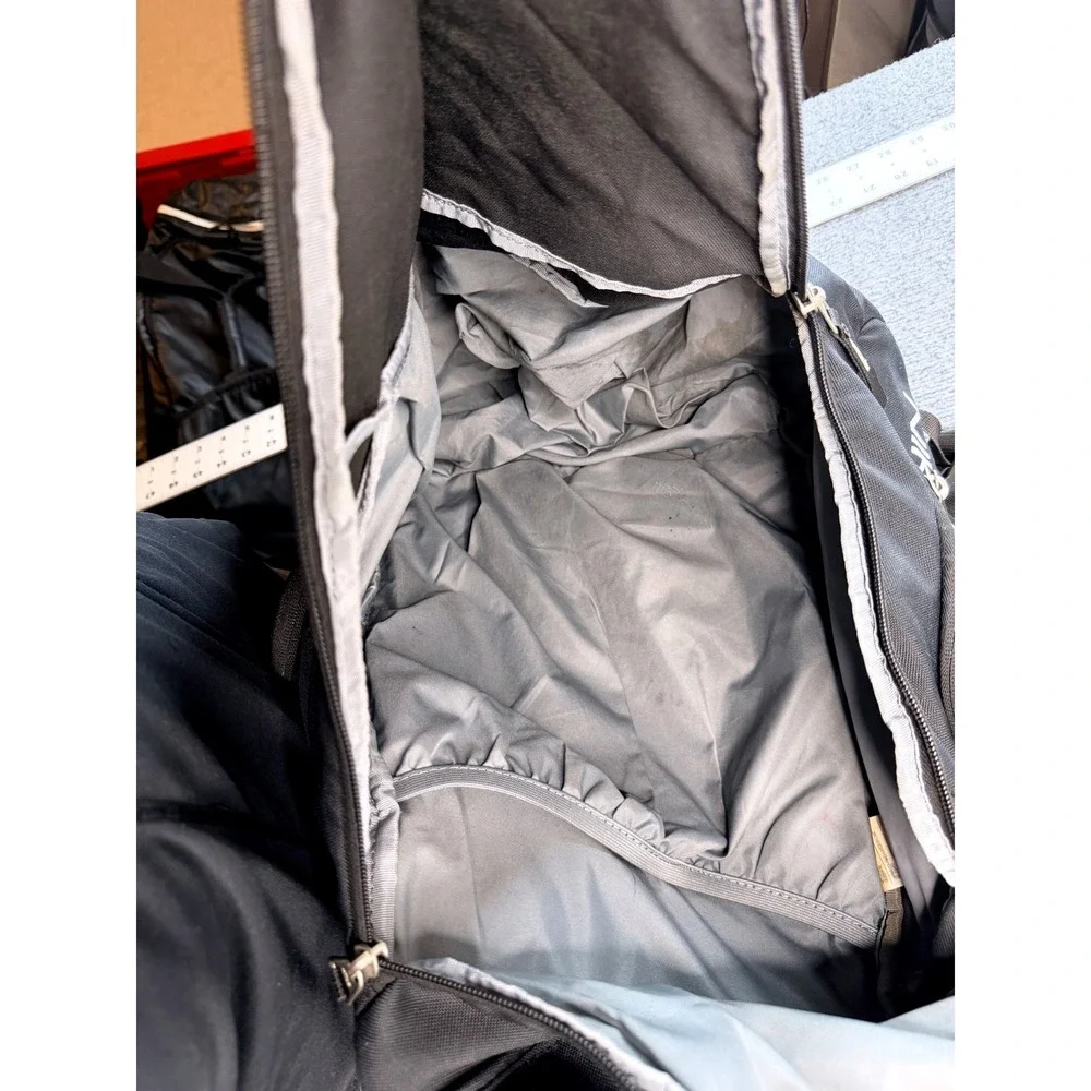 Nike Elite‎ Hoops Pro Basketball Backpack Black White Max Air Straps Travel Bag